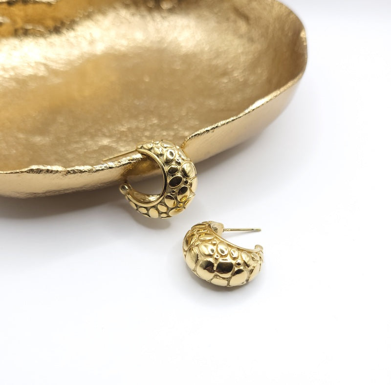 Sanya Hoops gold