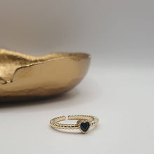 Φόρτωση εικόνας στο εργαλείο προβολής Συλλογής, Tiny Βlack Heart Ring gold
