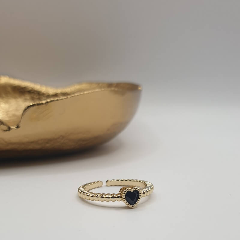 Tiny Βlack Heart Ring gold