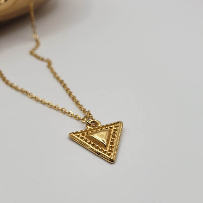 Pyramid Necklace gold