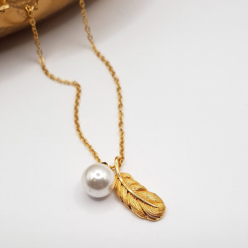 Feather Necklace gold