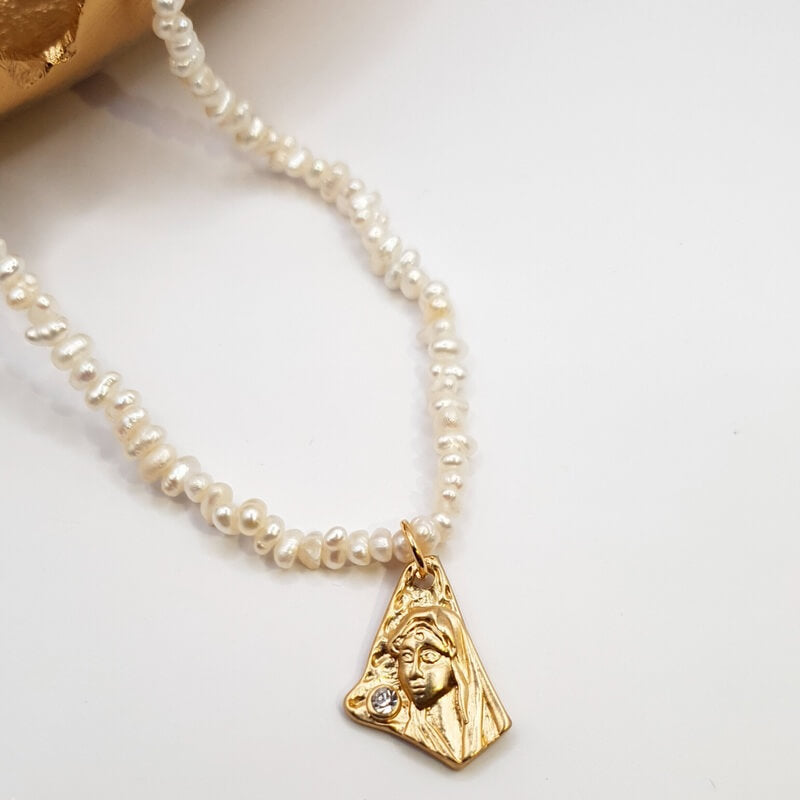 Madonna Pearl Necklace gold