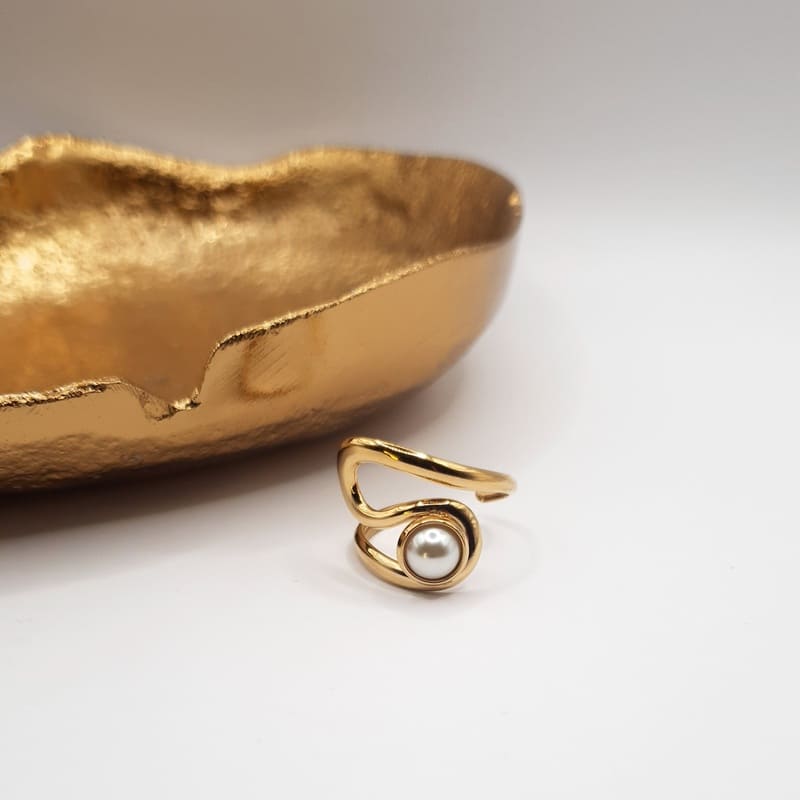 Cecily Ring gold