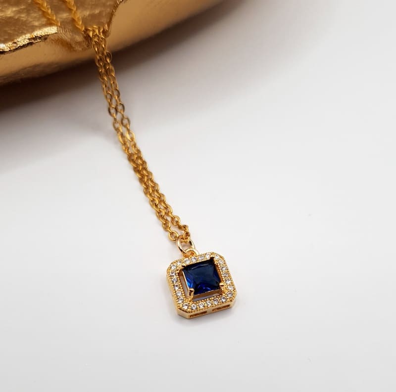 Sapphire Necklace gold