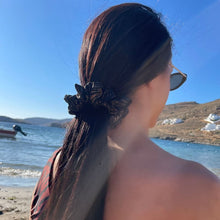 Φόρτωση εικόνας στο εργαλείο προβολής Συλλογής, Golden Animal Print Scrunchie
